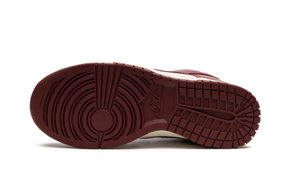 DUNK LOW PRM WMNS "Team Red" FJ4555 100