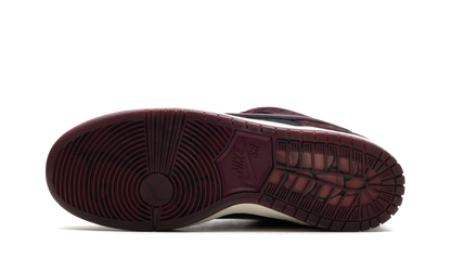 SB Dunk Low "Riot Skateshop" FZ1289 200