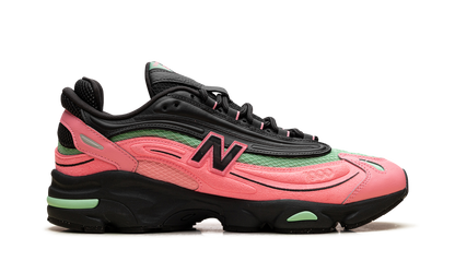 1000 "Black / Pink - Footlocker Exclusive" M1000FDM