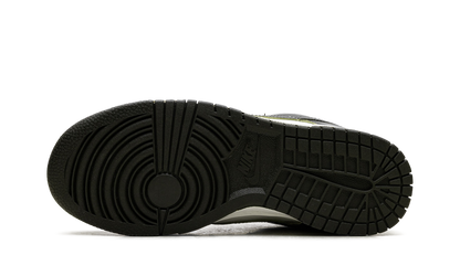 Dunk Low SE WMNS "Panda-Monium Pack - Olive" HQ1918 001