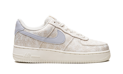 AIR FORCE 1 &