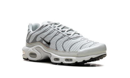 Air Max Plus WMNS "Light Silver" FV8480 002
